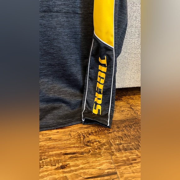 University of Missouri Tigers College Fleece Half Zip pull over - Picture 2 of 4